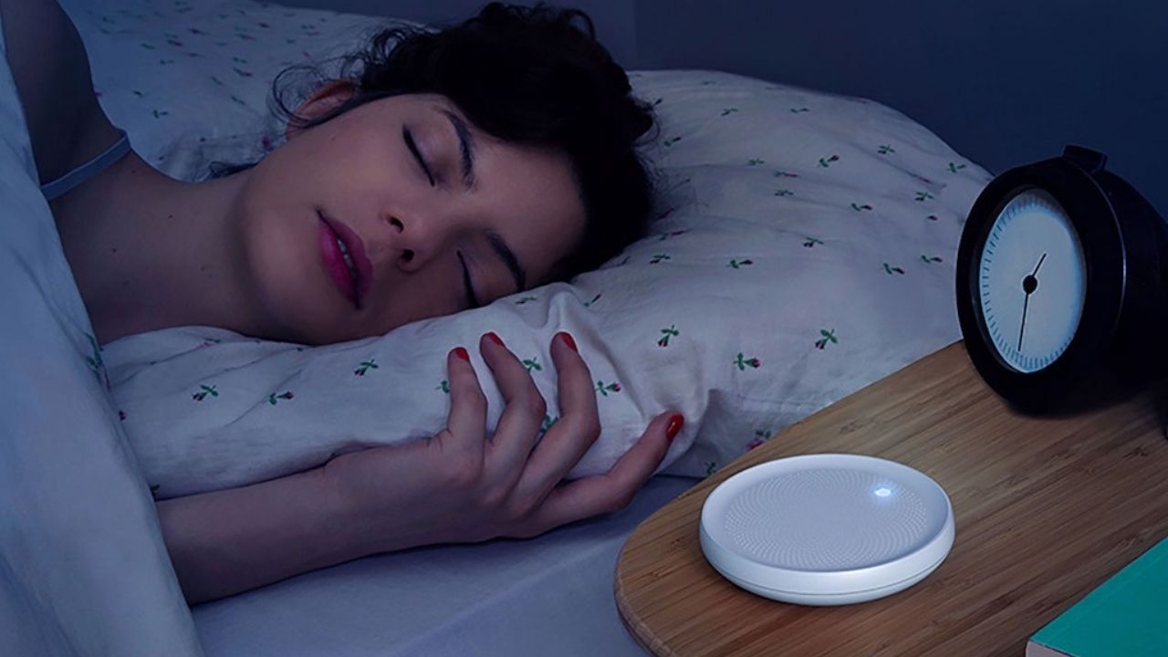 1 Natural Trick To Falling Asleep Faster (No Meds Needed)